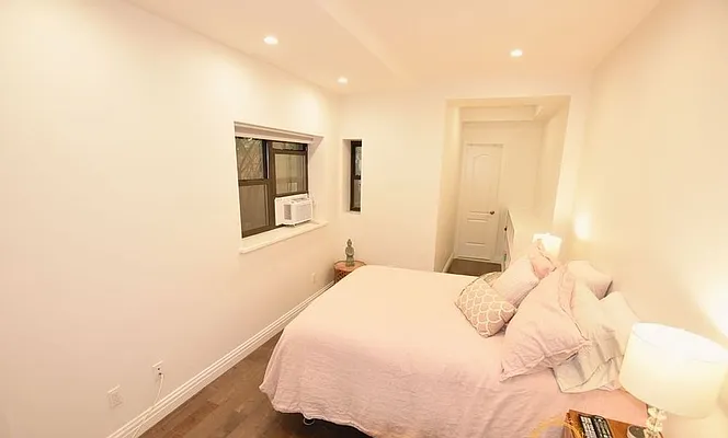 Rented by CNYC Apartments | media 12