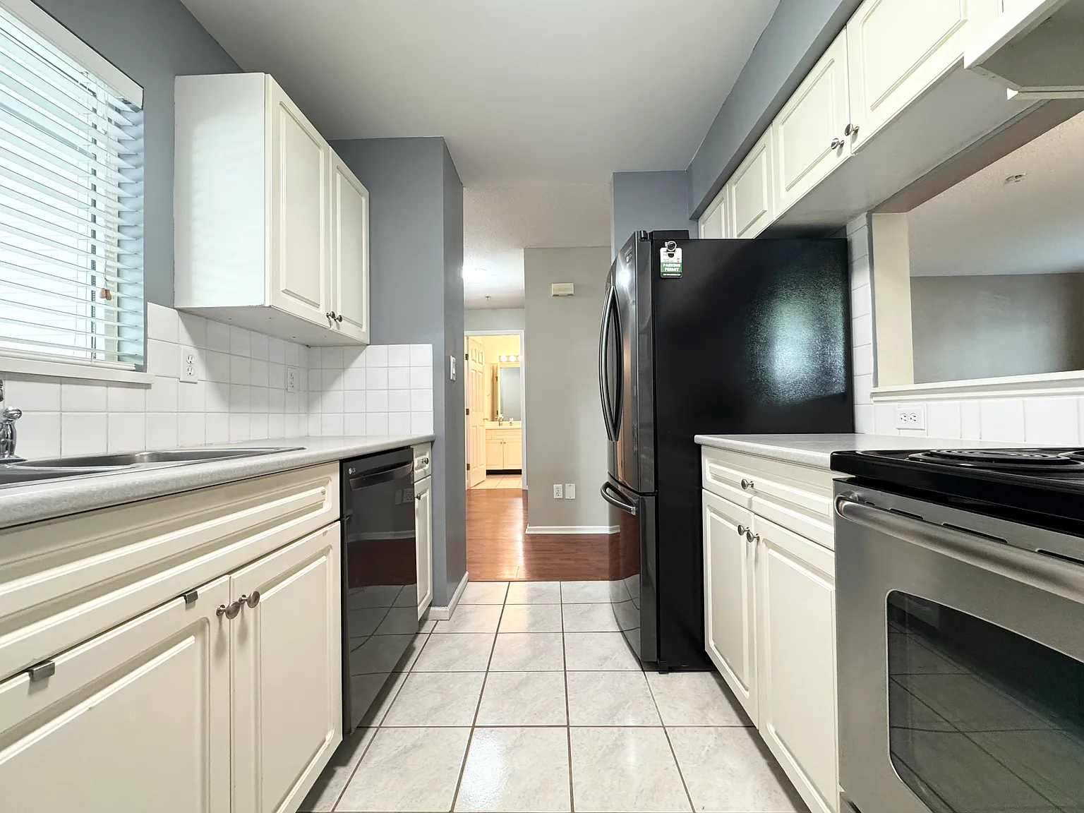 2 bed, 1345 sqft, $2,700 — Photo 3