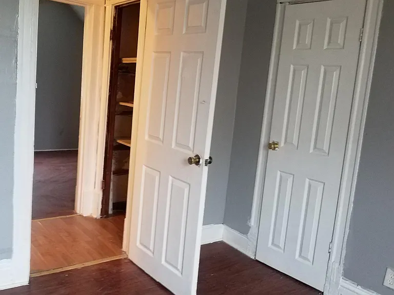10559 S Lafayette Ave — Photo 10