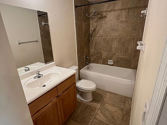 4th image of 1624 Javier St SE #B