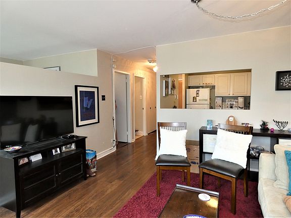 2nd image of 211 E Ohio St APT 1812
