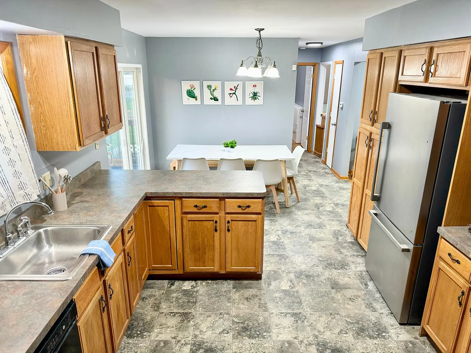 5 bed, 1080 sqft, $3,800 — Photo 3