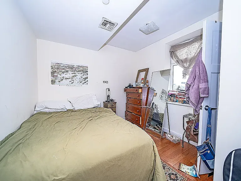 960 Willoughby Ave #2R — Photo 6