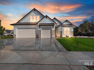 6560 W Piaffe St, Eagle, ID 83616