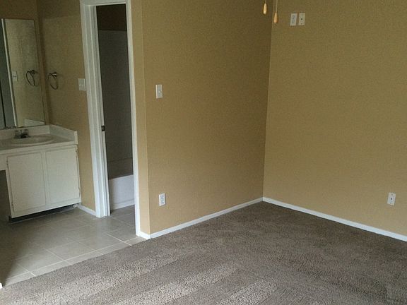 578684 _master_04182015