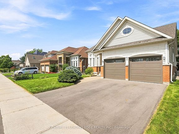 3rd image of 291 Whitby Shores Grn
