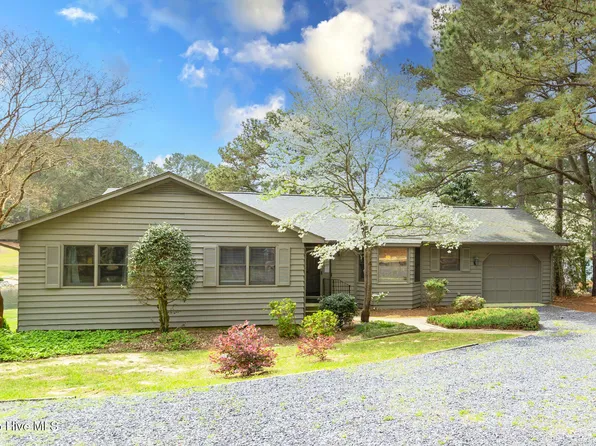 172 Overlook Drive, West End, NC 27376