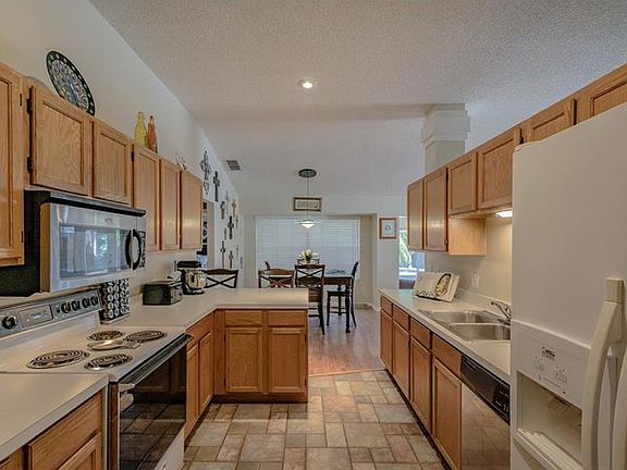 4th image of 5670 Elizabeth Rose Sq