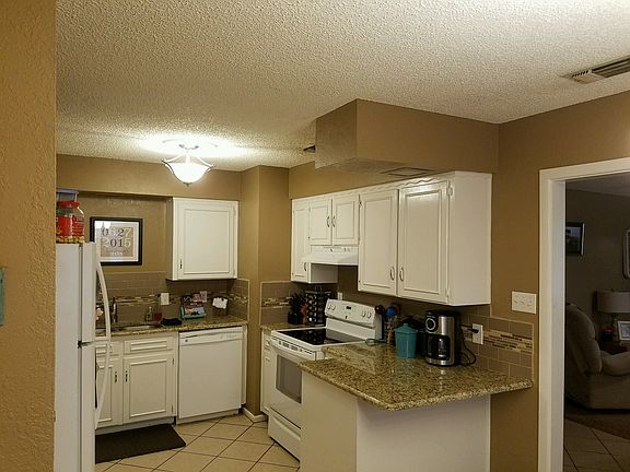 4th image of 1705 Bristol Dr