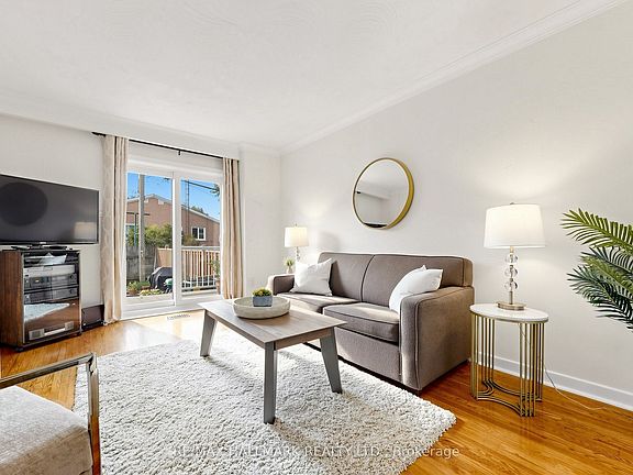 3rd image of 96B Laurel Ave