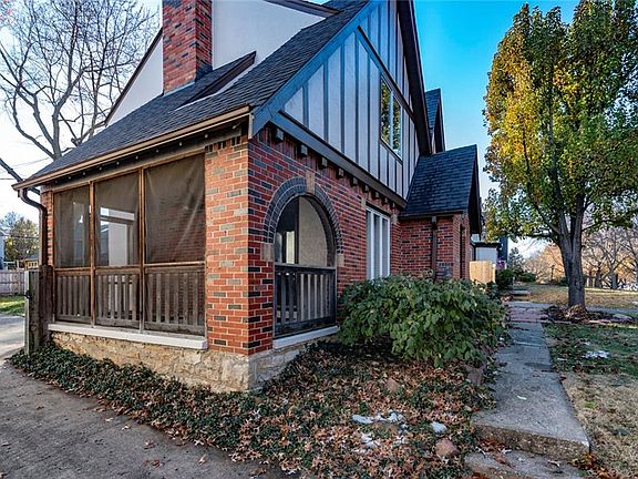 4th image of 1215 W Gregory Blvd
