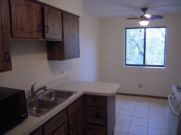 4th image of 14033 S Laramie Ave #420
