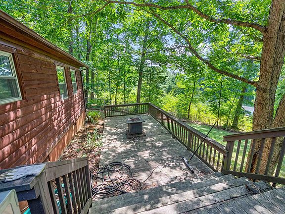 2nd image of 4516 Wayside Dr