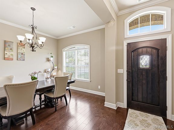 3rd image of 9144 Crescent Lodge Dr