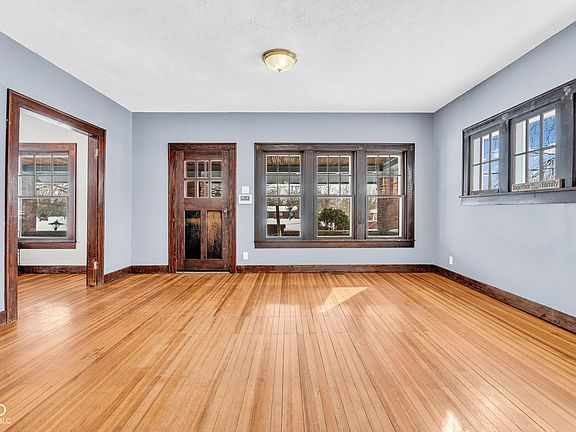 5th image of 6530 Shelbyville Rd