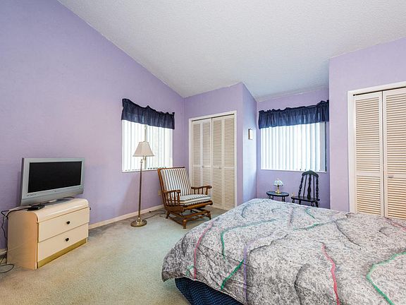 5th image of 10 Oakwood Park