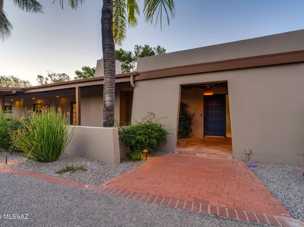 6035 E San Cristobal St, Tucson, AZ 85715
