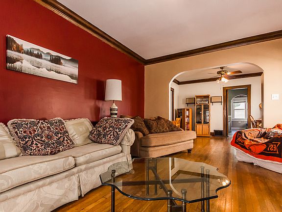 3rd image of 2184 Wyandotte Ave