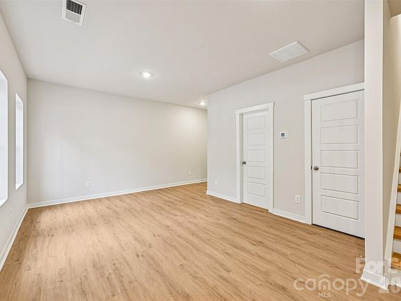 2nd image of 13228 Knockturn Aly #6