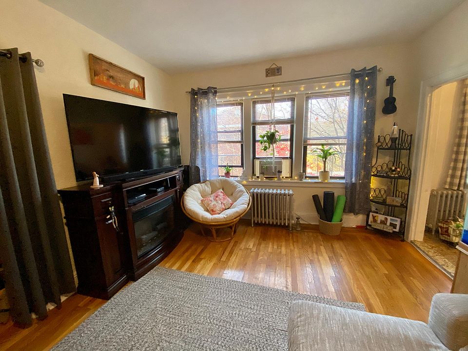 1st image of 119 Carpenter Ave APT 4A