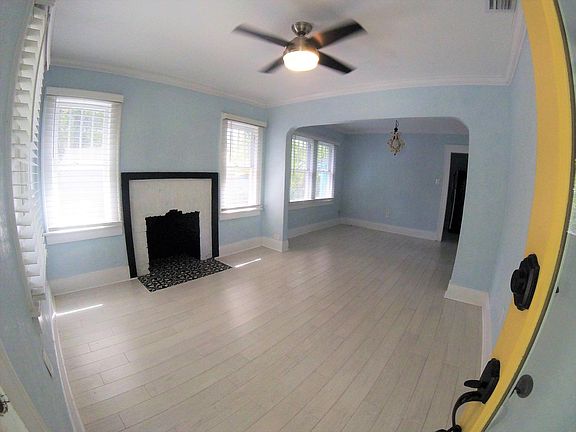 living room & dining area/ office area leading to kitchen