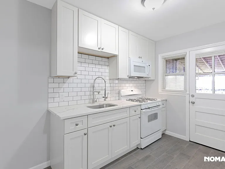 2207 Firethorn Rd — Photo 17