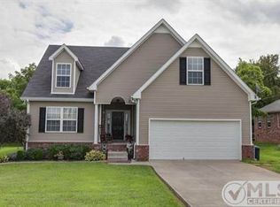 643 Fleming Farms Dr, Murfreesboro, TN 37128