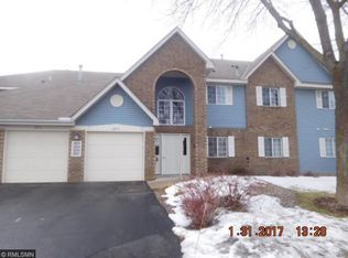 2577 Heritage Dr, Mendota Heights, MN 55120