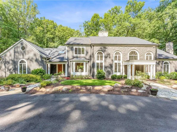 415 Chagrin Blvd, Chagrin Falls, OH 44022