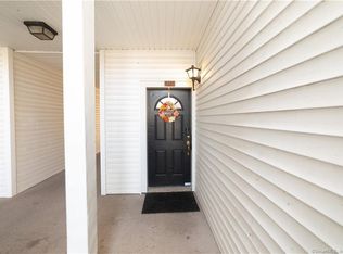 31 High St APT 5107, East Hartford, CT 06118