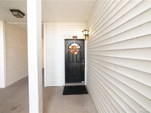 31 High Street #5107, East Hartford, CT 06118