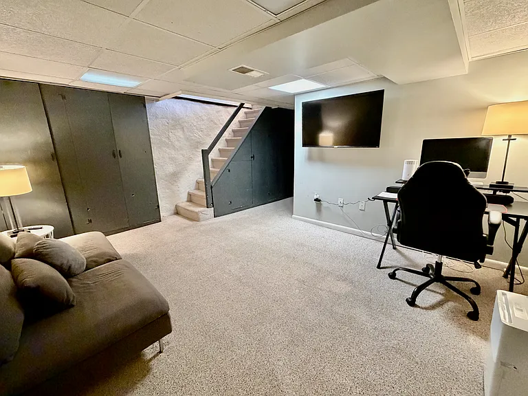 472 Olympic Ave — Photo 12