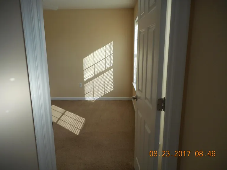 512 Leesburg Dr — Photo 14