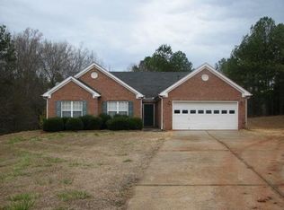 1085 Hunters Crossing Ln, Monroe, GA 30656