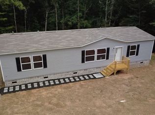 137 Mill Run Dr, Comer, GA 30629