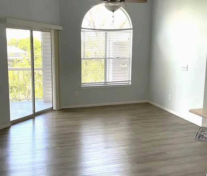 2561 Grassy Point Dr #307 — Photo 3