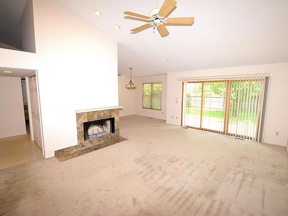 5th image of 4505 Rosewood Ct