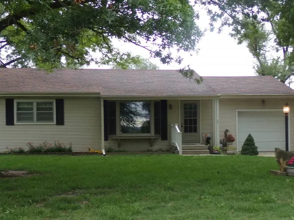 1223 Heights Ave, Marysville, KS 66508