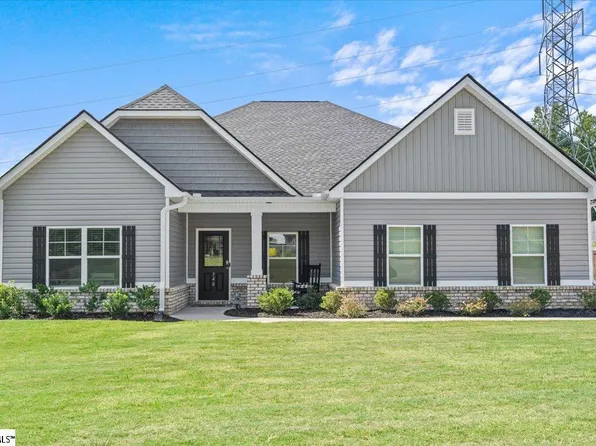 740 Walnut Acres Dr, Roebuck, SC 29376