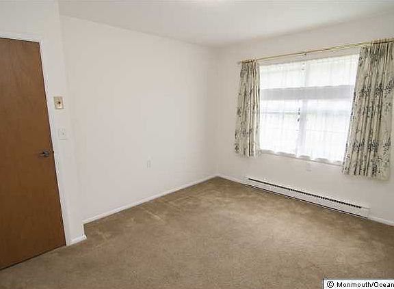 5th image of 438 Portsmouth Drive #B