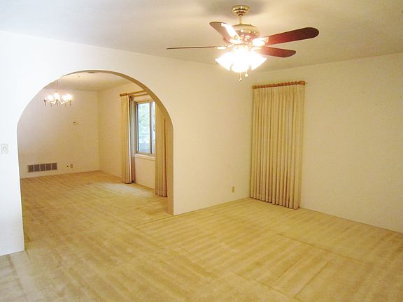 4th image of 1608 Avenue C