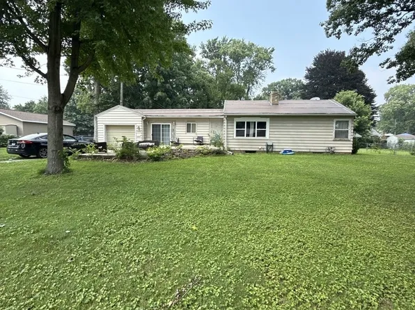 1006 Douglas St, Ottawa, IL 61350