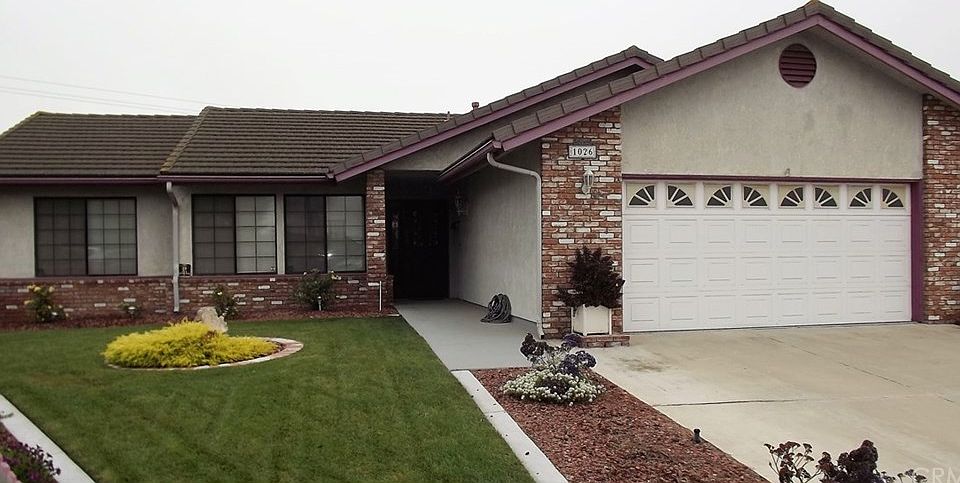 1st image of 1026 E Skylark Ct
