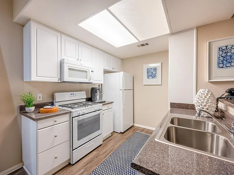 Laurel Terrace Apartment Homes — Photo 26