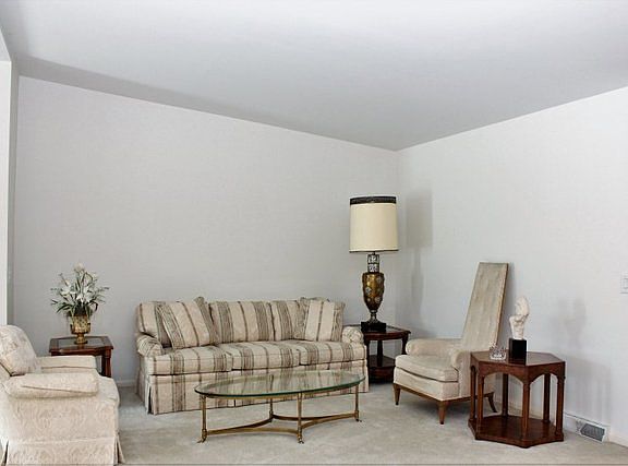 3rd image of 1218 Pinto Ln