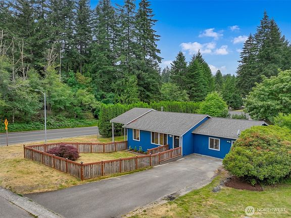 4th image of 2614 White Cedar Drive SE