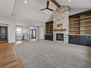 1515 Legend Dr, Tiffin, IA