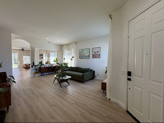 2nd image of 43808 Alcoba Dr