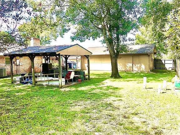 5th image of 1102 Fairway Ln