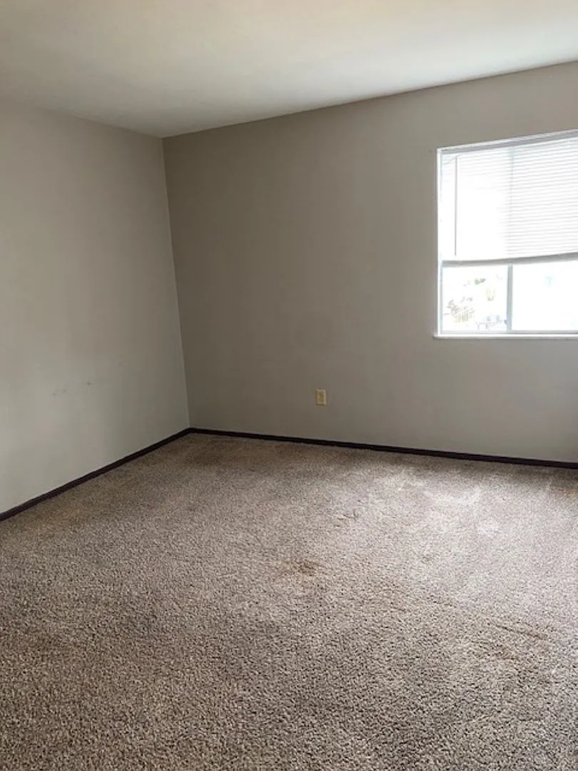 123 St. Louis Road — Photo 4